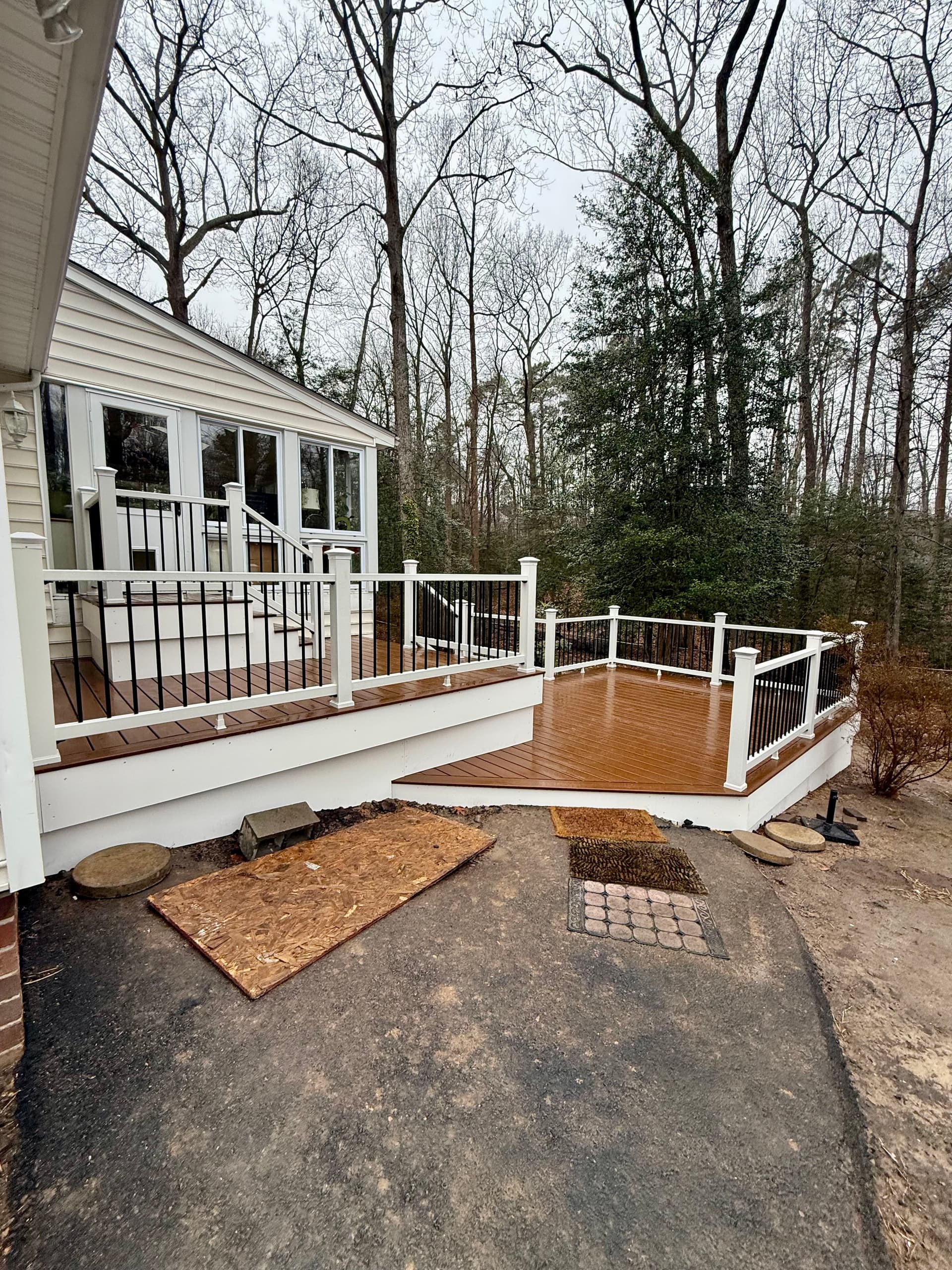 Gallery photos for Stunning Deck Makeover in Mechanicsville: Image #2