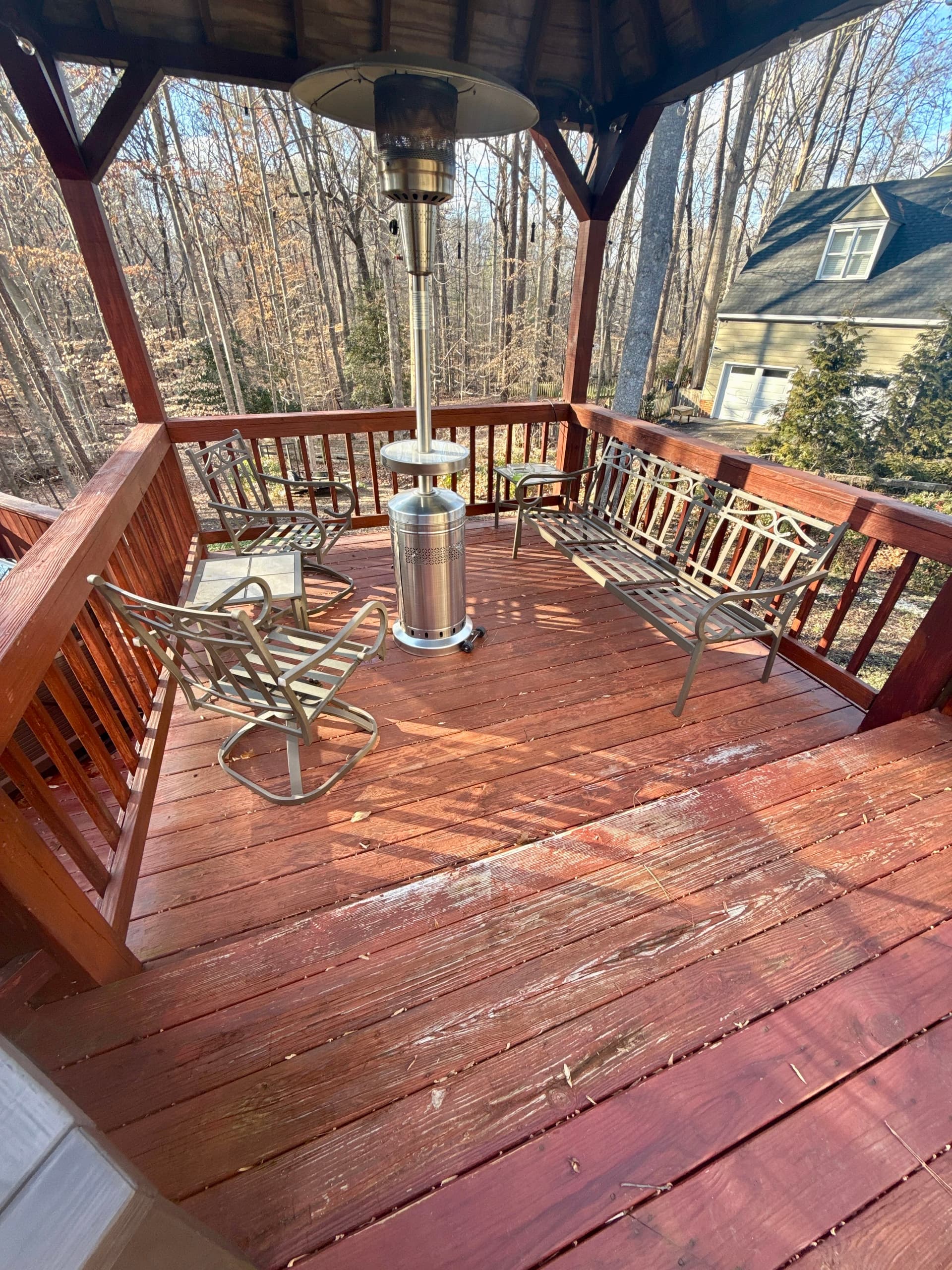 Gallery photos for Stunning Backyard Deck for Relaxing Evenings: Image #2