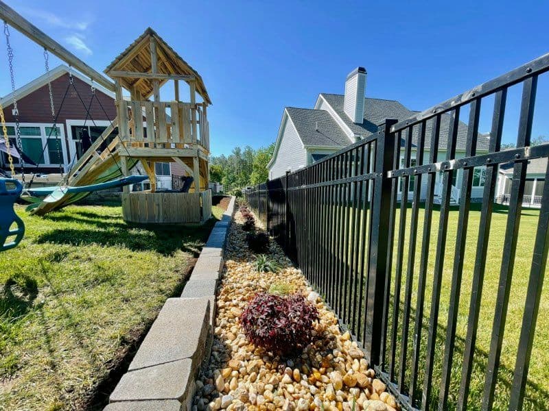 Gallery photos for Transforming Your Backyard with Stunning Landscaping: Image #3